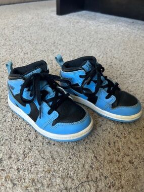 Nike Air Jordan 1 AJ1 Mid University Blue Black White TD TODDLERS 9C